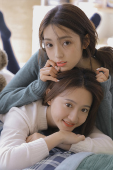 女人扒开的小泬高潮喷小